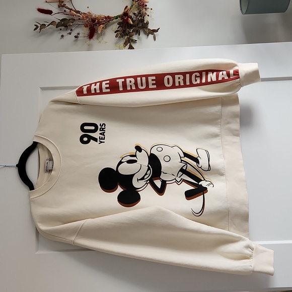 🐭Stradivarius🐭 Mickey Mouse Sweatshirt in cream, size M - Picture 1 of 9